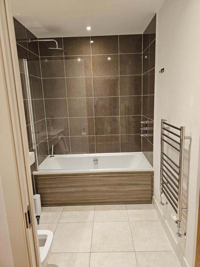 Santina Apartments Croydon Luaran gambar