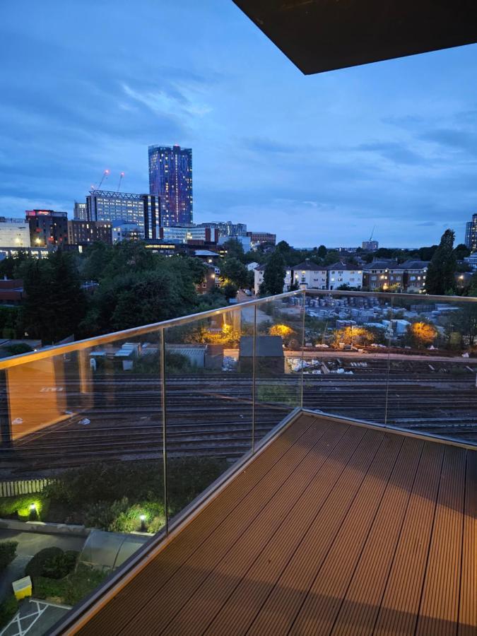 Santina Apartments Croydon Luaran gambar