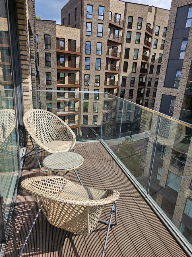 Santina Apartments Croydon Luaran gambar